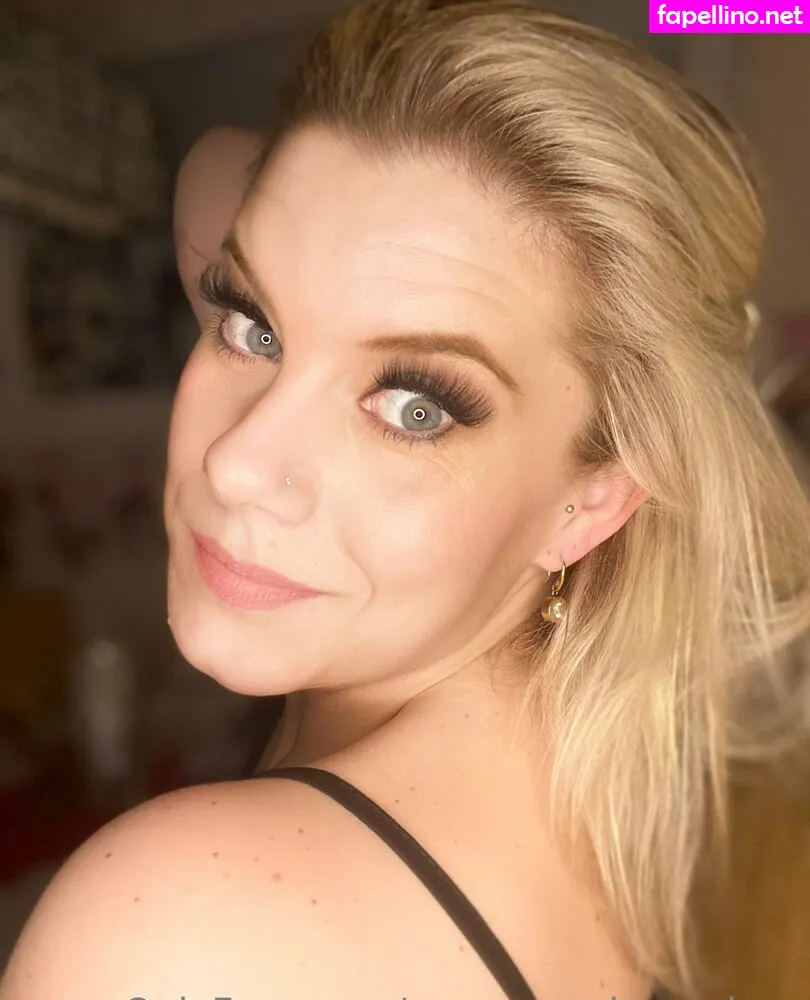 vanessa_meenjee, vanessa_obsequious Nude Leaked OnlyFans Photo #afEBsTcJDA