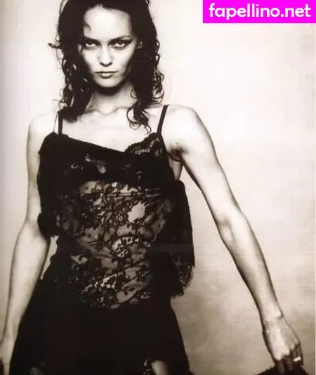 Vanessa Paradis OnlyFans Thumbnail #13EM0LvpyR