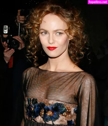 Vanessa Paradis OnlyFans Thumbnail #VuTOGIqX2r