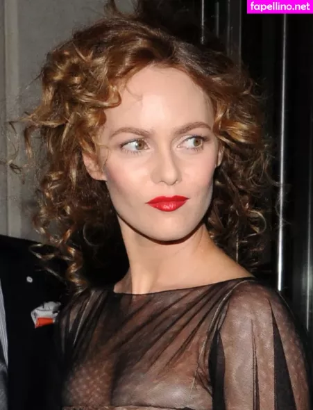 Vanessa Paradis OnlyFans Thumbnail #xeXs5hwkbh