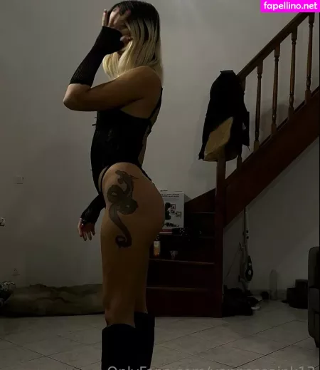 Vanessa Paris OnlyFans Thumbnail #PfWmvcsfVS