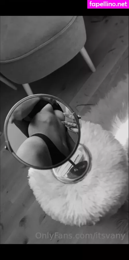 Vanessa Schmitt OnlyFans Thumbnail #OCJRTja5XP