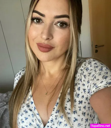 Vanessa Thiel OnlyFans Thumbnail #QrNgpAMQe0