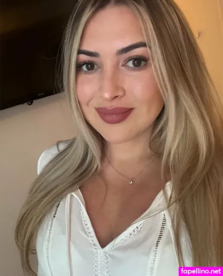 Vanessa Thiel OnlyFans Thumbnail #WX8g4N30Jj