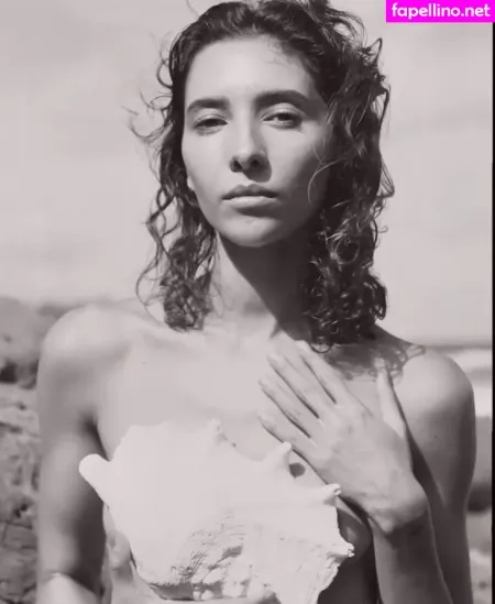 Vanessa Valladares OnlyFans Thumbnail #KIbKnAGGe0