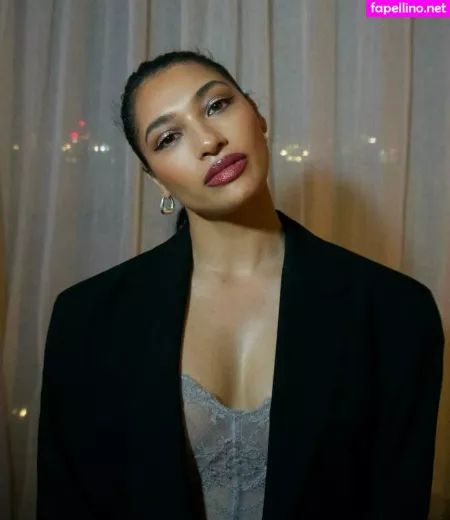 Vanessa White OnlyFans Thumbnail #1SAAPTuNCx