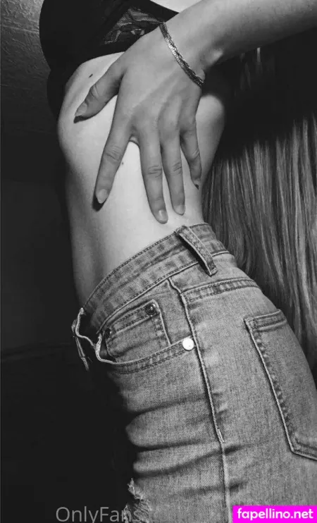 Vanessa2255 OnlyFans Thumbnail #21uqzOGA2T