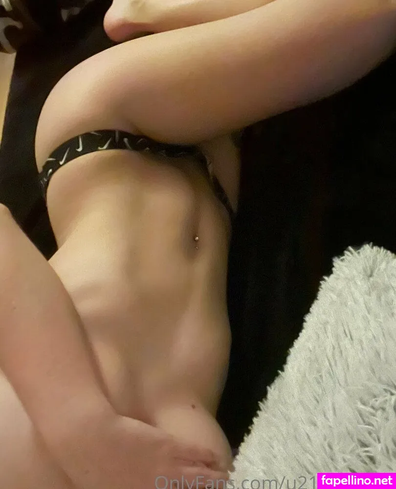 u211586183, vanessa_black222 Nude Leaked OnlyFans Photo #2nOFnKsAif