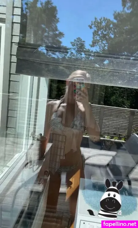 Vanessaahlstrom OnlyFans Thumbnail #GlMoqOq2PP