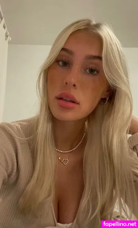 Vanessaalaura OnlyFans Thumbnail #Mhx03nX89S