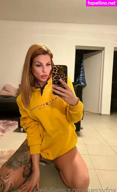 Vanessafox OnlyFans Thumbnail #iNjHKXk9aj