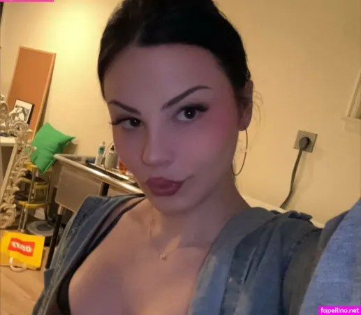 Vanessasinsofficial OnlyFans Thumbnail #NlUeCUVXhN