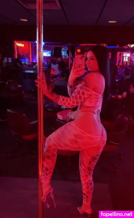 Vanessasmith765 OnlyFans Thumbnail #CzeT1jUiic