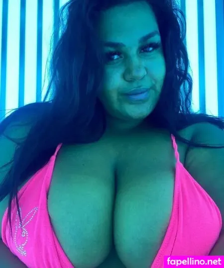 Vanessathevixxxen OnlyFans Thumbnail #V9zAoN5jqE