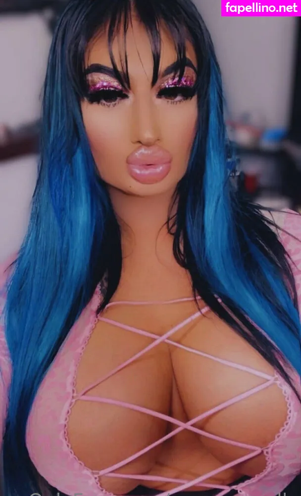 nesiw_, vanessawells Nude Leaked OnlyFans Photo #MkcTSHx8xb