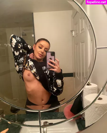 Vannabardot2 OnlyFans Thumbnail #MgckTIwW7q