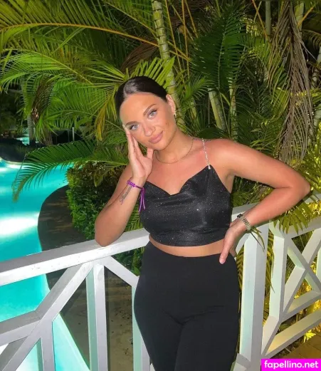Vanutschii Instagram Influencer OnlyFans Thumbnail #DMmtGIC6qV