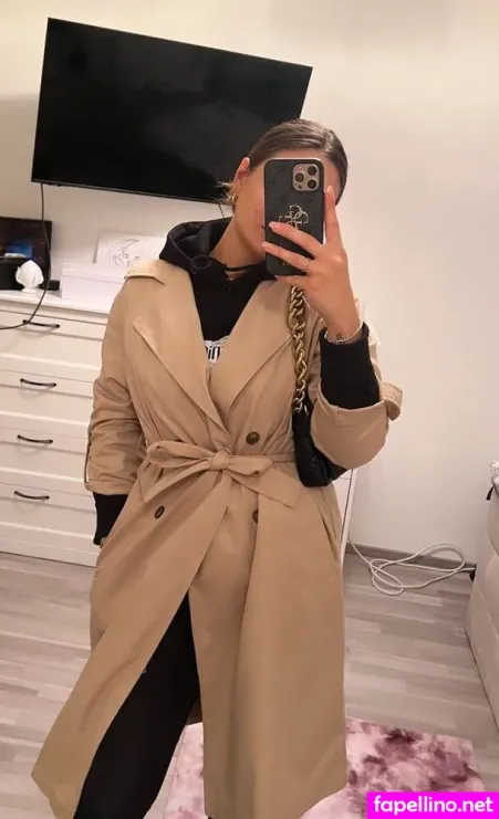 Vanutschii Instagram Influencer OnlyFans Thumbnail #UupPzWPLZV