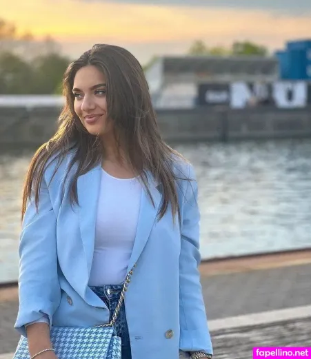 Vanutschii Instagram Influencer OnlyFans Thumbnail #f1vi25Llyc