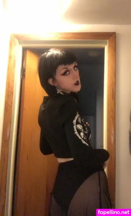 Vapew0rm OnlyFans Thumbnail #6q6Jc9sCvh