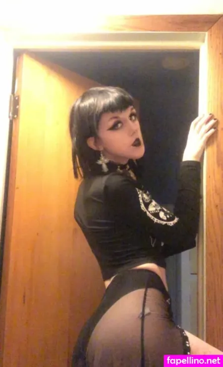 Vapew0rm OnlyFans Thumbnail #CoguLXVGbY