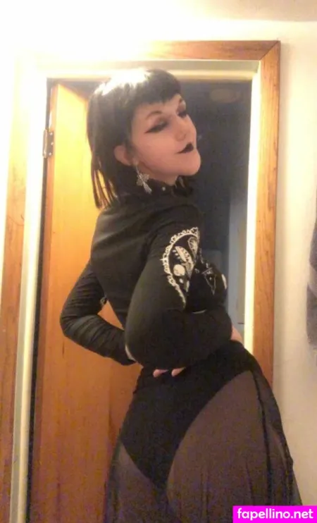 Vapew0rm OnlyFans Thumbnail #EPq6SDJISa