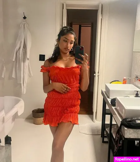Varada Sethu OnlyFans Thumbnail #YCJEeMHGg4