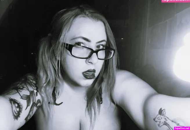 Varga Gloria OnlyFans Thumbnail #0CU4T0zDq4