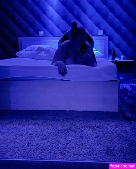 Varga Gloria OnlyFans Thumbnail #YdUqEy1pKN