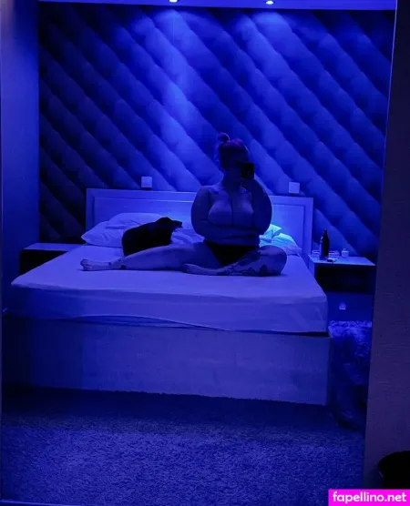 Varga Gloria OnlyFans Thumbnail #yg6Jcx6uJz