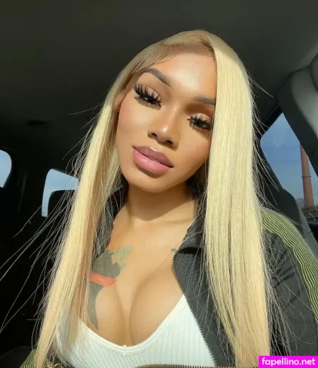 Vbust4liyah OnlyFans Thumbnail #2jt4W7vCsX