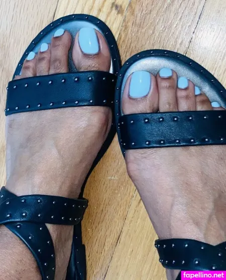 Vee Feet Main Profile Photo