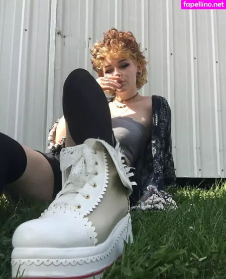 Veeginas OnlyFans Thumbnail #2AoAM01huv