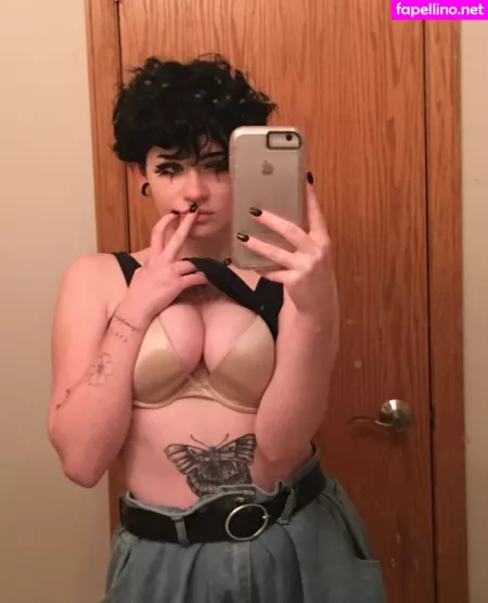 Veeginas OnlyFans Thumbnail #9B2BBqc38u