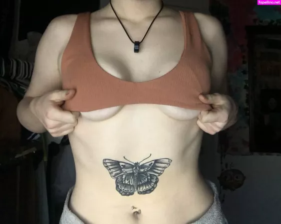 Veeginas OnlyFans Thumbnail #yFur9kLuS8