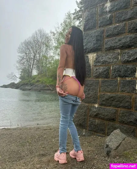 Velilove1 OnlyFans Thumbnail #Nk0b8SHX14