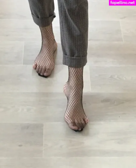 Vellari Feet OnlyFans Thumbnail #I5f35U8p4Z