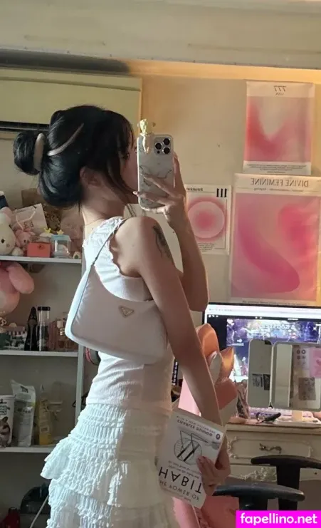 Vellezy OnlyFans Thumbnail #BiyELHtvZc