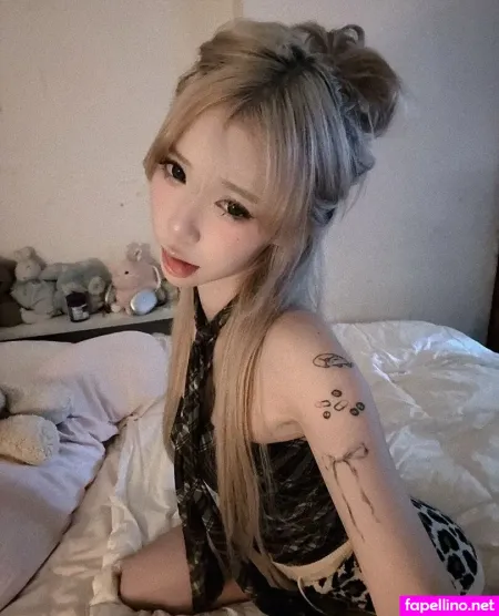 Vellezy OnlyFans Thumbnail #F7PMYF9C2r