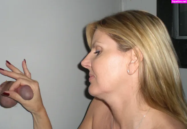 Velvetskye OnlyFans Thumbnail #dAOqflTi1X