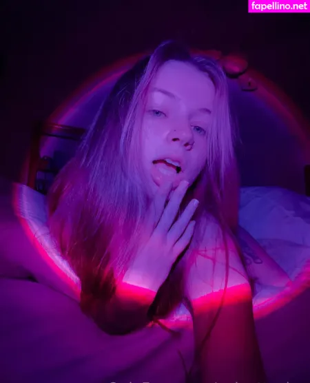 Velvettoxinn OnlyFans Thumbnail #WgRyLMwUnK