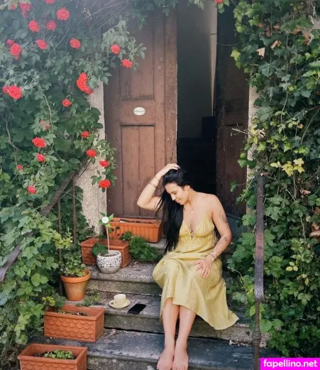 Vendewaa OnlyFans Thumbnail #1tqzTrGLBo