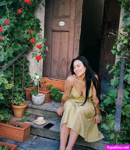 Vendewaa OnlyFans Thumbnail #Q4iOy3g9qX