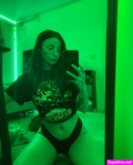 Venemouragrey OnlyFans Thumbnail #6R2pW86pUF