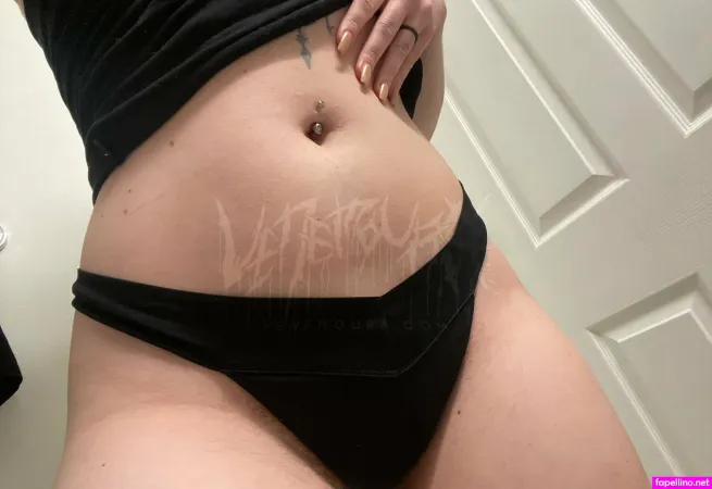 Venemouragrey OnlyFans Thumbnail #o6jkwAF5ZG