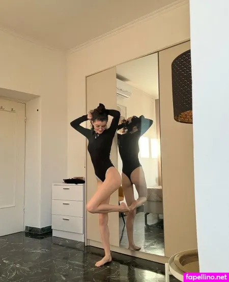 Venere Battisti 1 OnlyFans Thumbnail #BlJ8AAVwYf