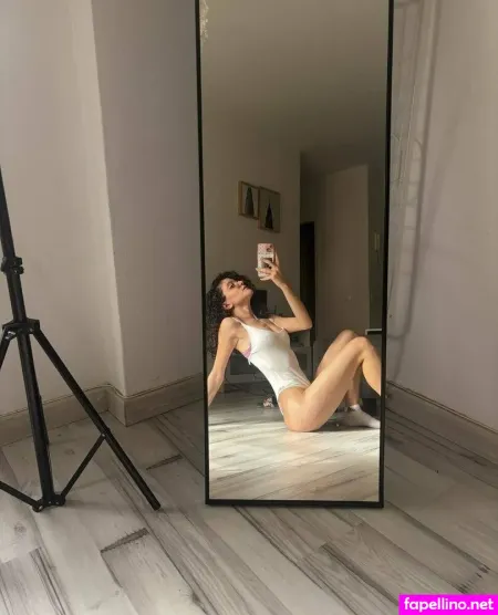Venere Battisti 1 OnlyFans Thumbnail #rywbh0soDO