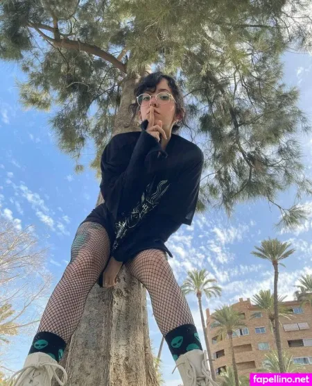 Venessarey OnlyFans Thumbnail #2V6gv7bVHy