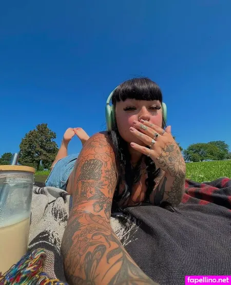 Venicecemetery OnlyFans Thumbnail #DwnuY5S1U3