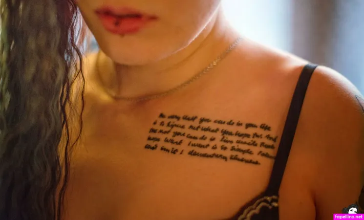 Venomousrose OnlyFans Thumbnail #D9M6WTwXXh